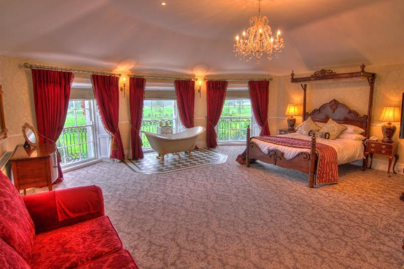 Bellingham Castle Hotel Dundalk Buitenkant foto